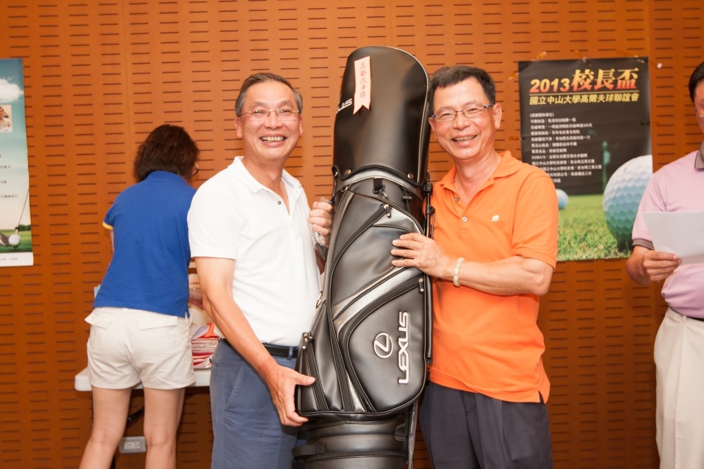 國立中山大學高爾夫球聯誼會第一屆校長盃聯誼賽圓滿落幕(另開新視窗/jpg檔)圖片