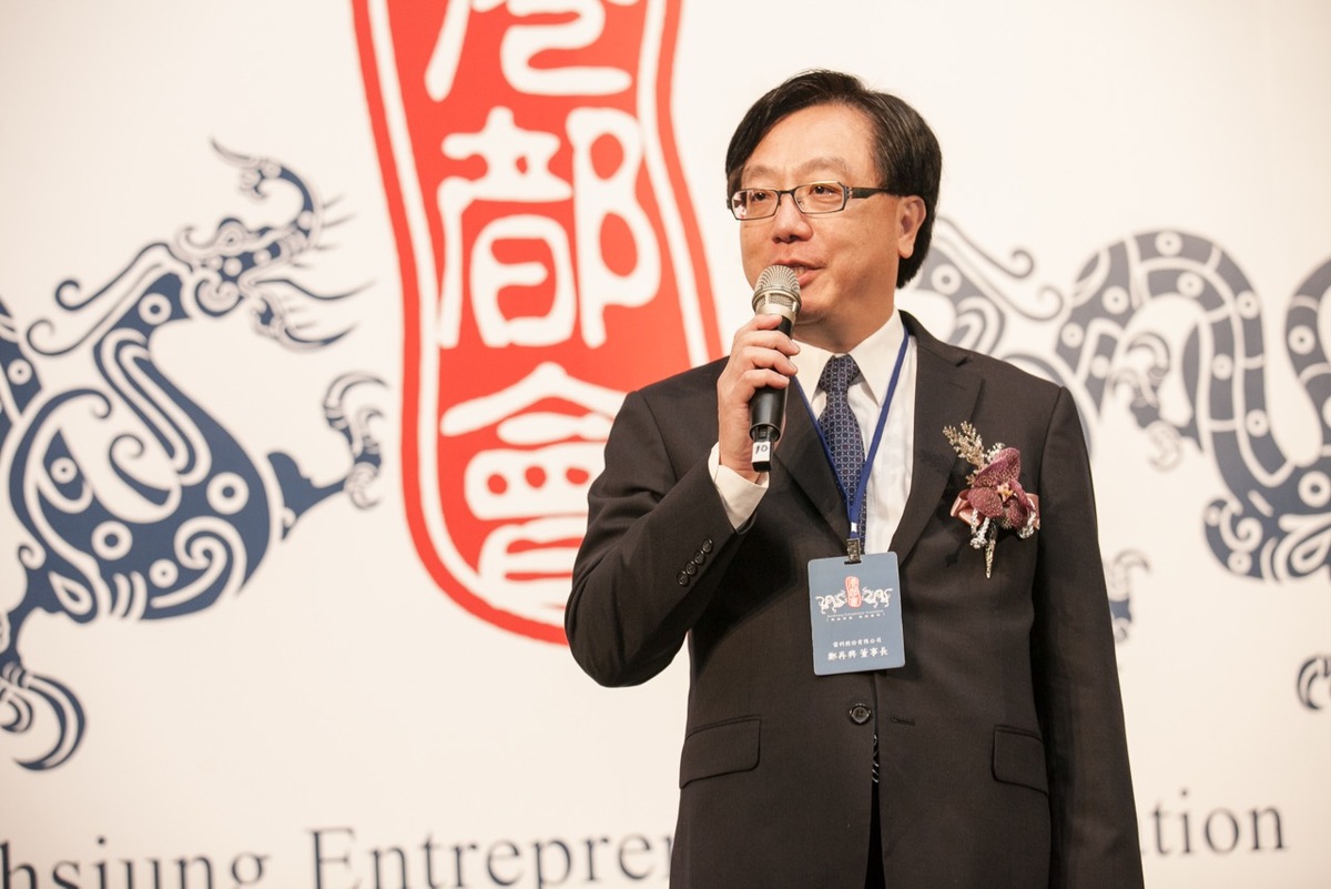 校友總會理事長鄭再興  接掌高雄「港都會」(另開新視窗/jpg檔)圖片