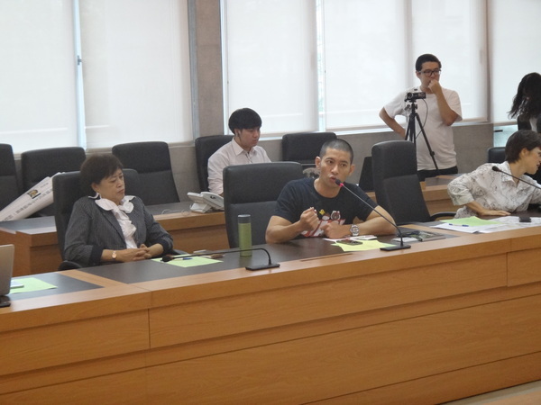 台灣居住正義協會理事長黃益中也親自與會，對人權議題做深入的解析與分享。(另開新視窗/jpg檔)圖片