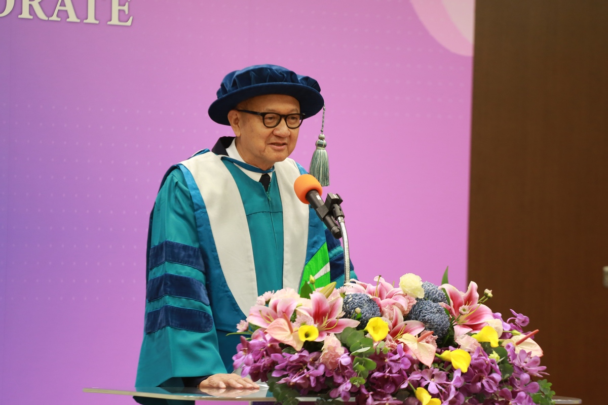 國巨集團董事長陳泰銘今（27）日獲頒中山大學名譽管理學博士。