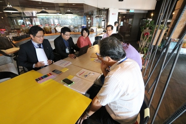 公事所25歲 校友蘇嘉全笑憶考試「梅花座」(另開新視窗/jpg檔)圖片