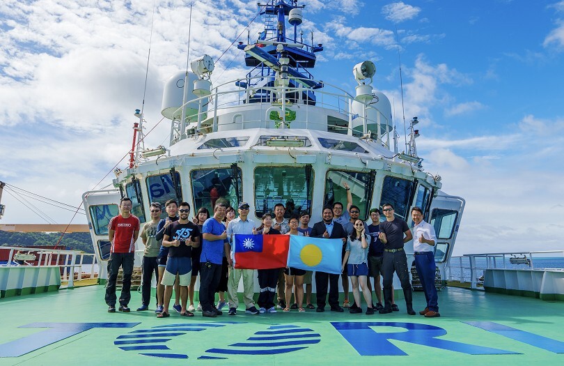 藍碳不只在海岸！　中山大學發現千米深海訊號