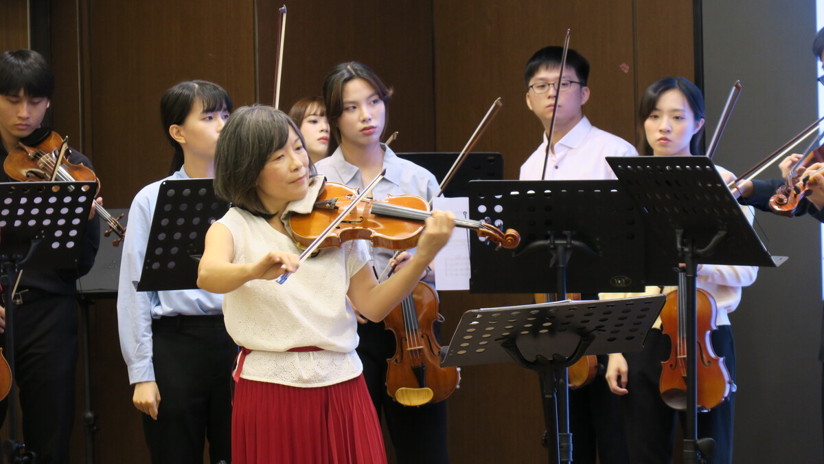 《一樂春秋》由音樂系師生與兩位工院學生演出(另開新視窗/jpg檔)圖片