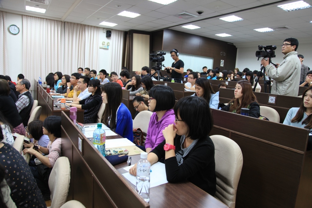 百年一遇 名家齊聚西灣暢談人文價值(另開新視窗/jpg檔)圖片