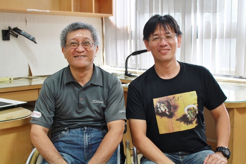 卓雍然博士(左)和王議賢博士(另開新視窗/jpg檔)圖片