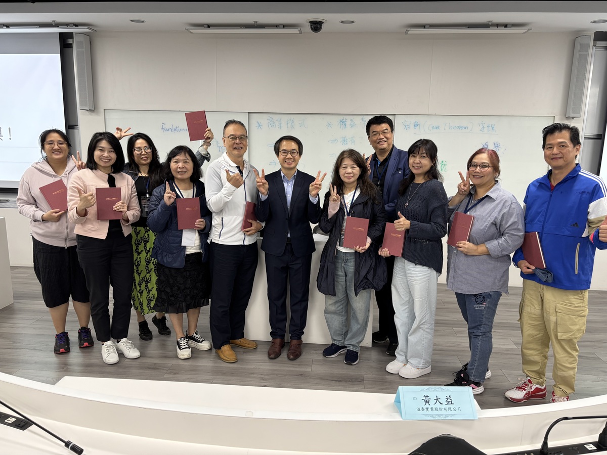 表揚工作坊三場活動全勤參與者(另開新視窗/jpg檔)圖片