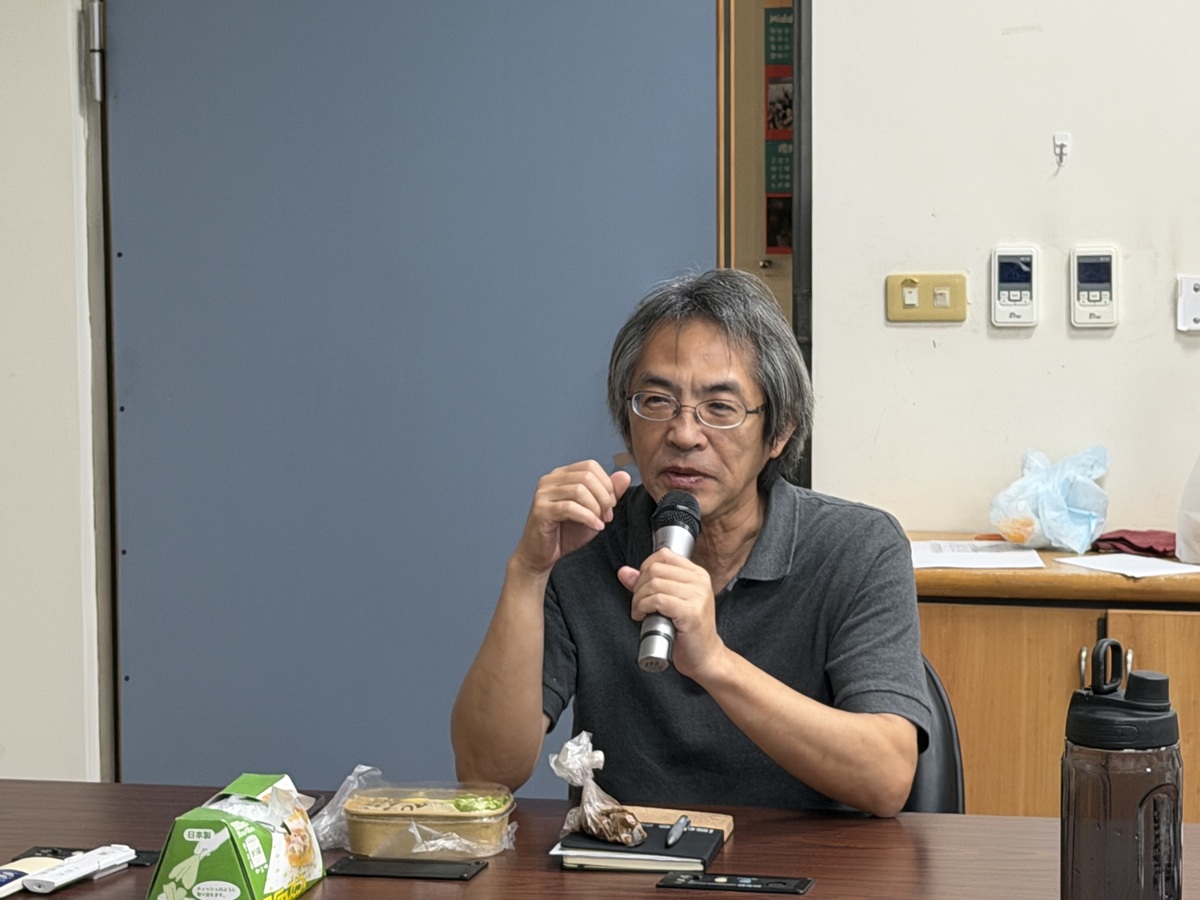 中山大學國際跨域學士學位學程原住民族專班副教授李育諭交流香料群島、原民文化(另開新視窗/jpeg檔)圖片