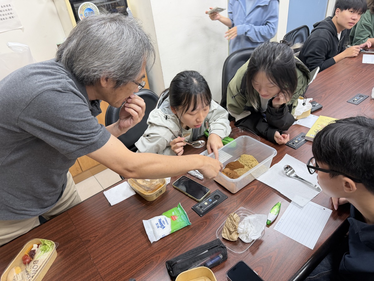 實作五香調配過程(另開新視窗/jpeg檔)圖片