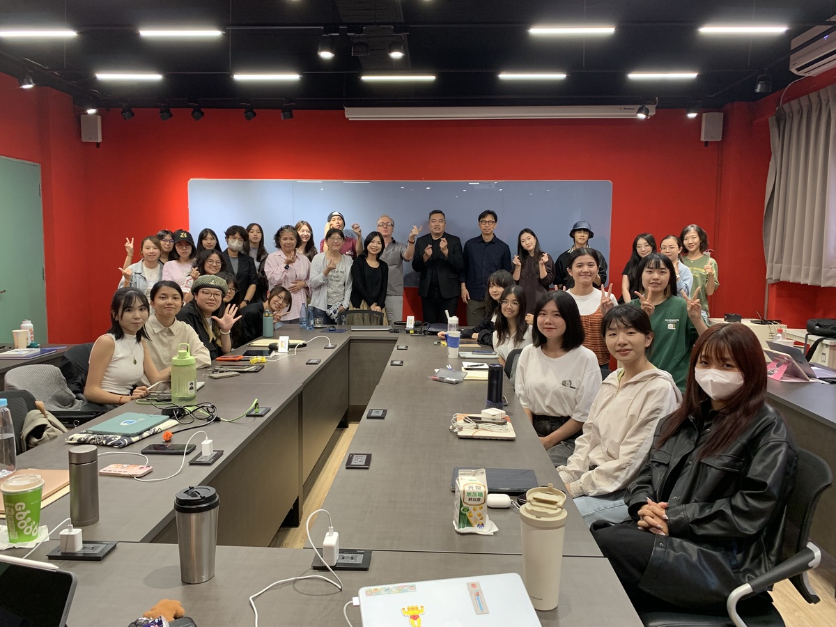 講座師生合影。(另開新視窗/jpg檔)圖片