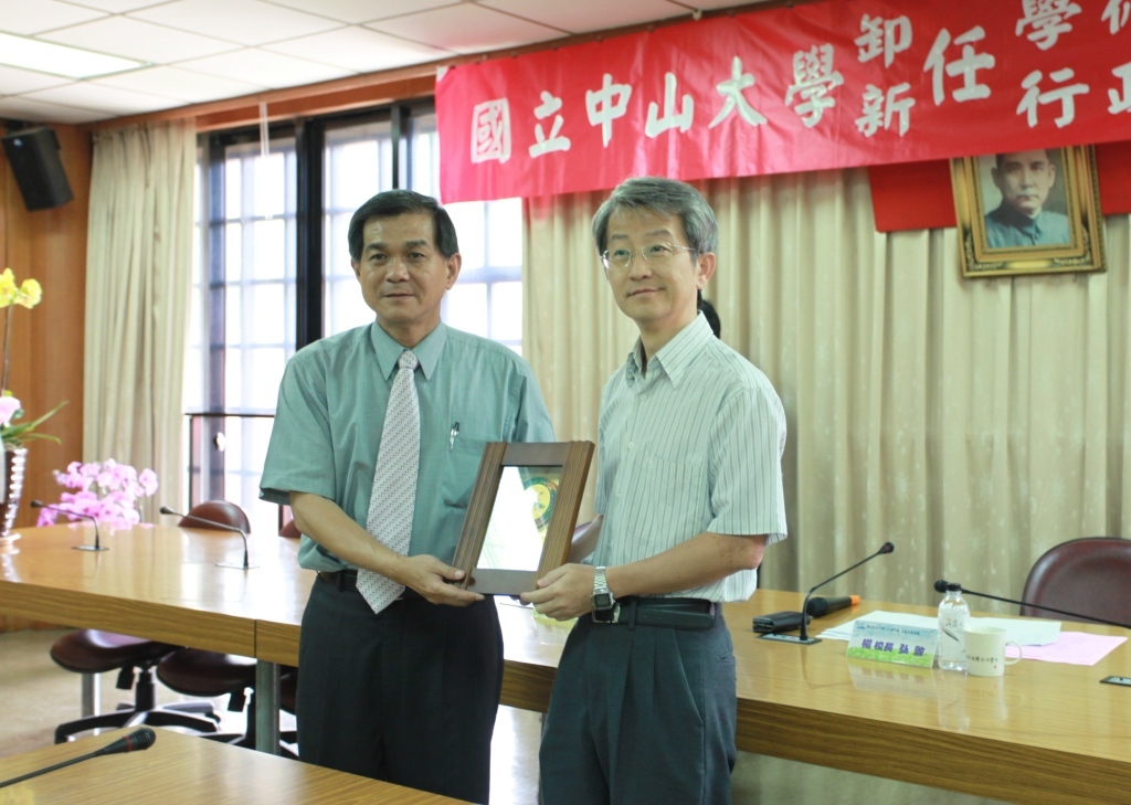 研發處杜立偉研發長卸任(另開新視窗/jpg檔)圖片