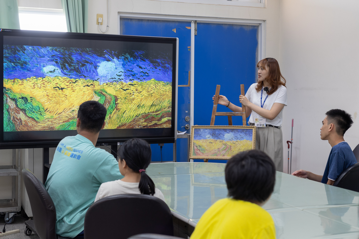 〈麥田群鴉〉多感官體驗區(另開新視窗/jpg檔)圖片