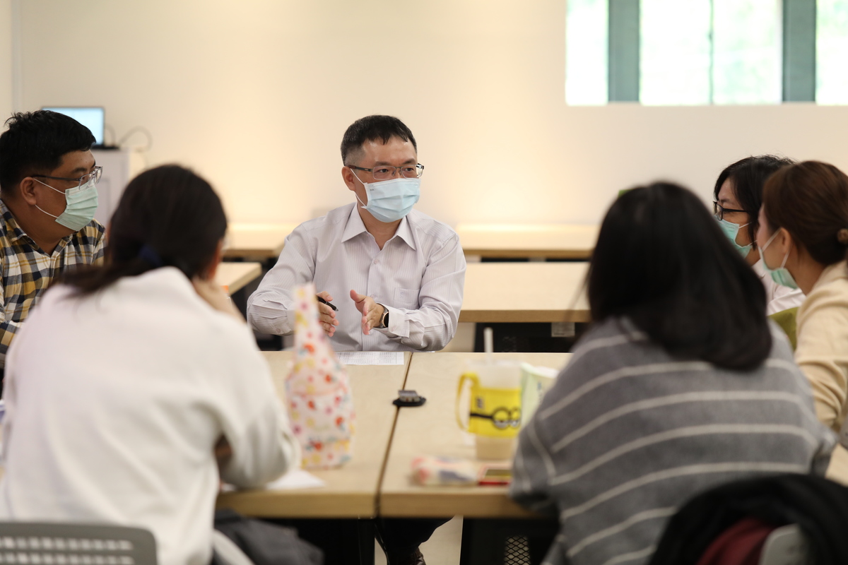 強化教學研究實踐計畫支撐　南區行政跨校座談(另開新視窗/jpg檔)圖片