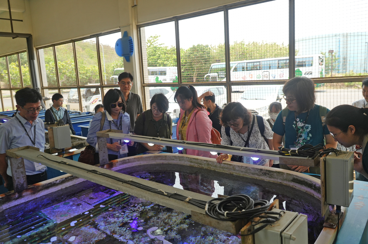 參訪海生館「水族實驗中心」（海生館提供）(另開新視窗/jpg檔)圖片