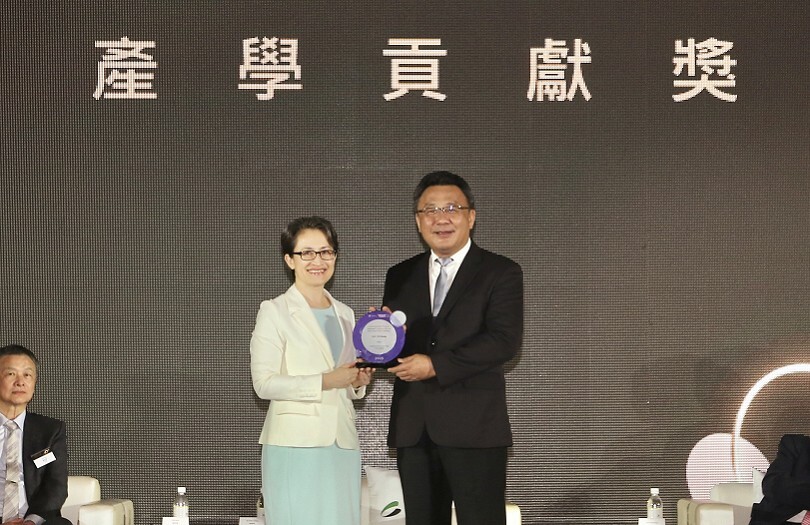 SEMICON Taiwan國際半導體展登場　中山大學獲頒「產學貢獻獎」
