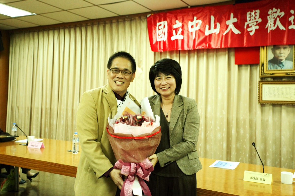 放心、享受　輕鬆人生　退休人員聯誼茶會(另開新視窗/jpg檔)圖片