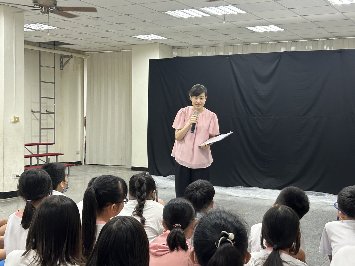 深植永續漁業觀念　海洋教育劇場巡迴高雄濱海小學(另開新視窗/jpg檔)圖片