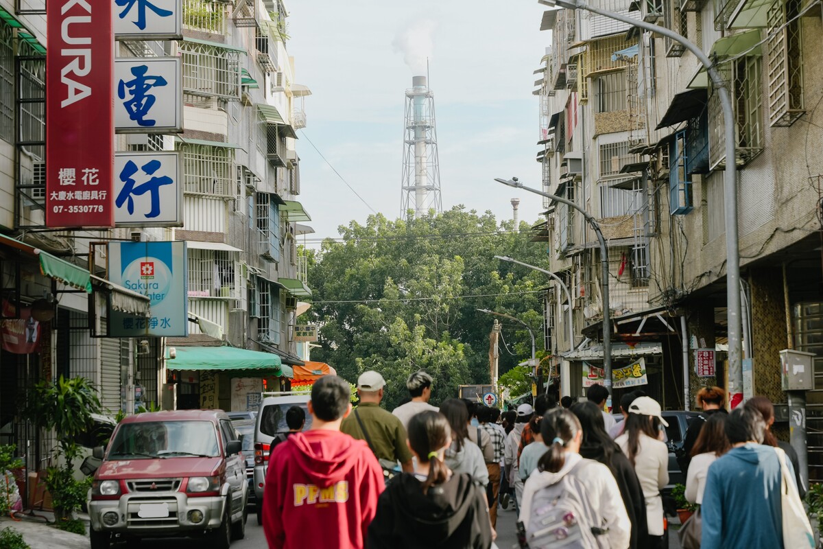 巷弄與煙囪(另開新視窗/jpg檔)圖片