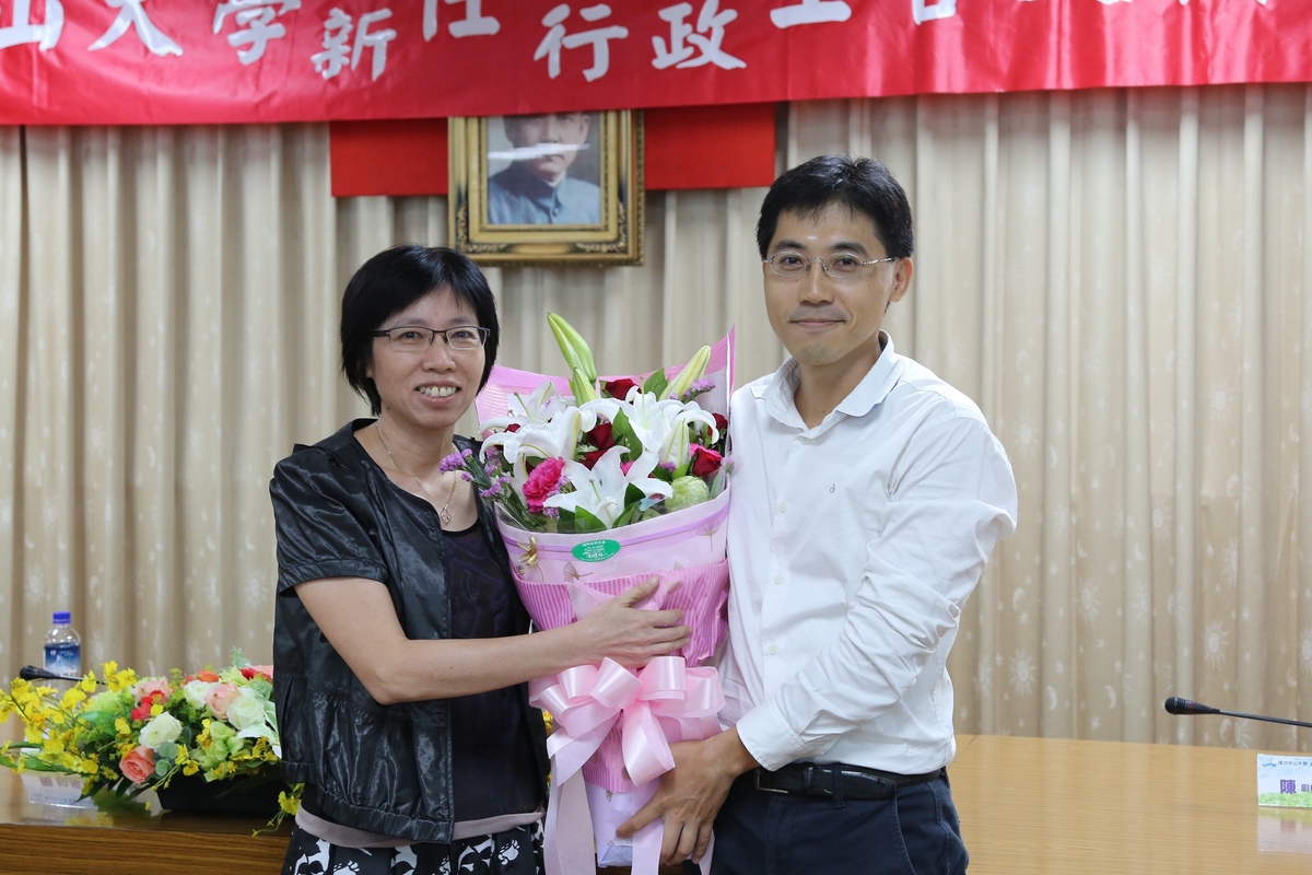 承先啟後 新卸任一級主管交接(另開新視窗/jpg檔)圖片