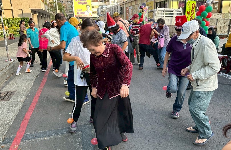 中山大學攜手社區打造「時間銀行」聯合聖誕市集