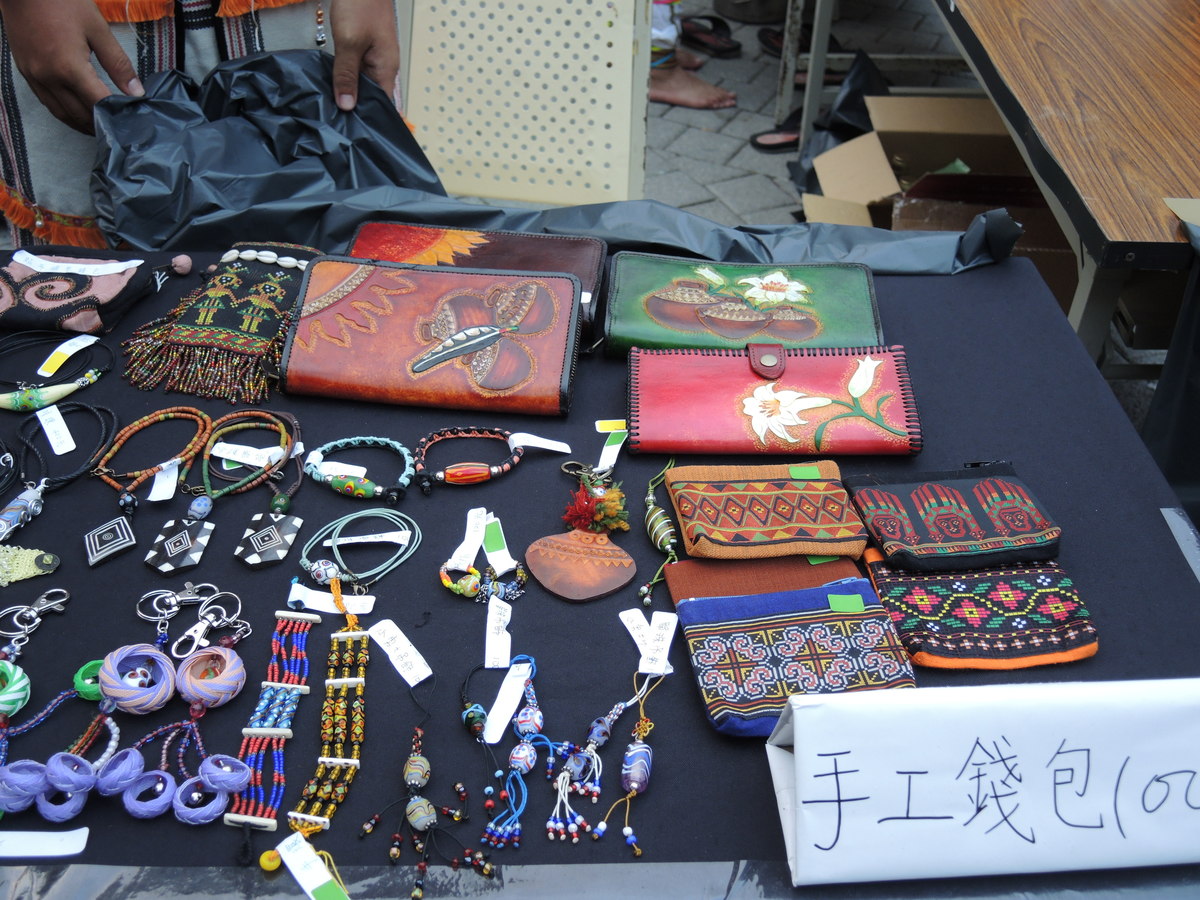 原住民手工藝品(另開新視窗/jpg檔)圖片