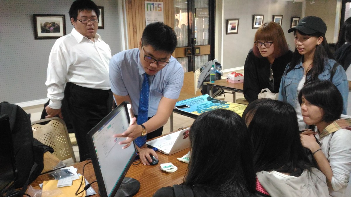 What's up組向學生展示介面(另開新視窗/jpg檔)圖片