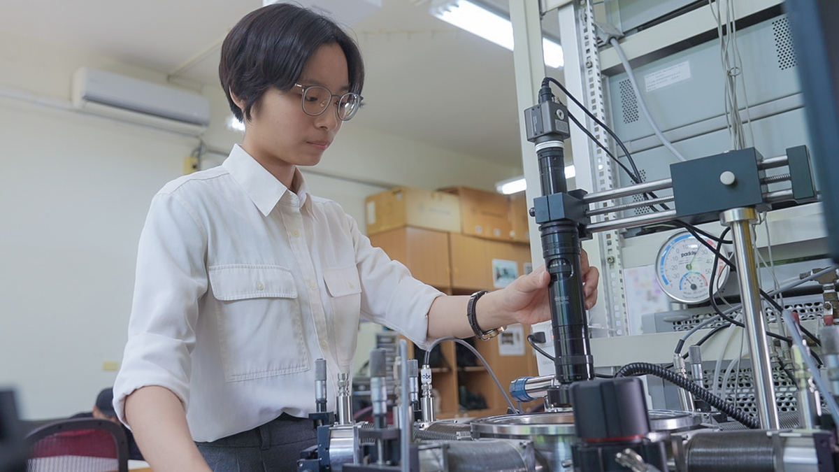 光電科學學系郭娟瑋榮獲TSIA 2025半導體獎博士研究生類(另開新視窗/jpg檔)圖片