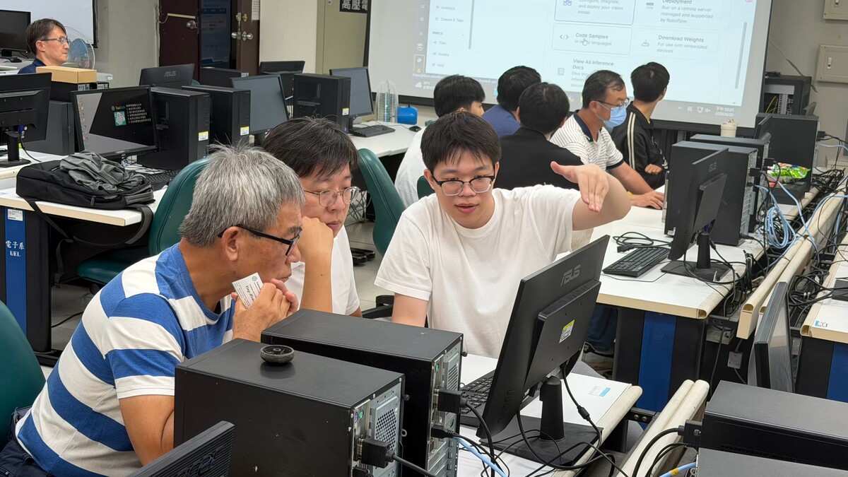 美商SiFive捐RISC-V開發板　助力中山大學強化晶片設計與系統整合人才培育(另開新視窗/jpg檔)圖片