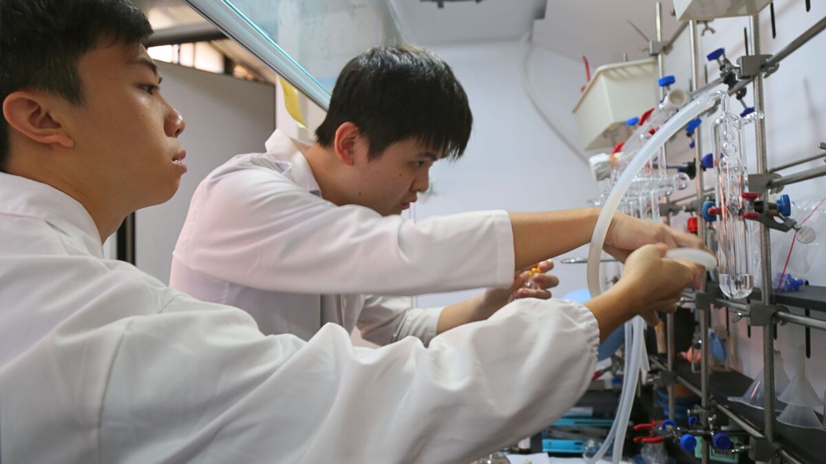 將溶劑介質抽乾。(另開新視窗/jpg檔)圖片