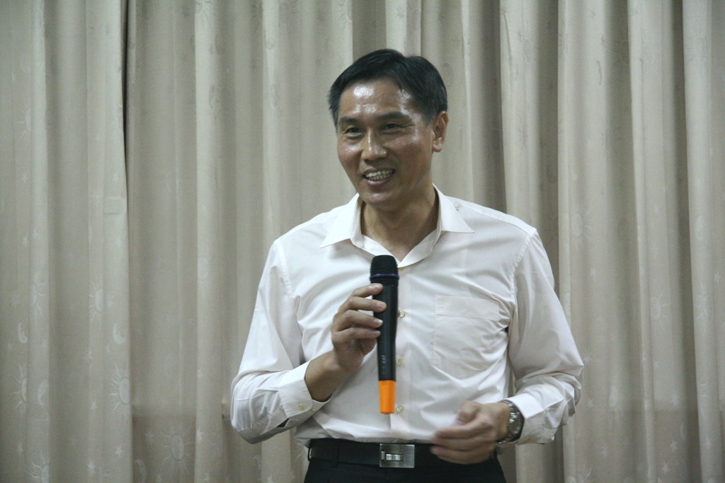 錯誤中學習正面成長 資管系陳年興教授(另開新視窗/jpg檔)圖片