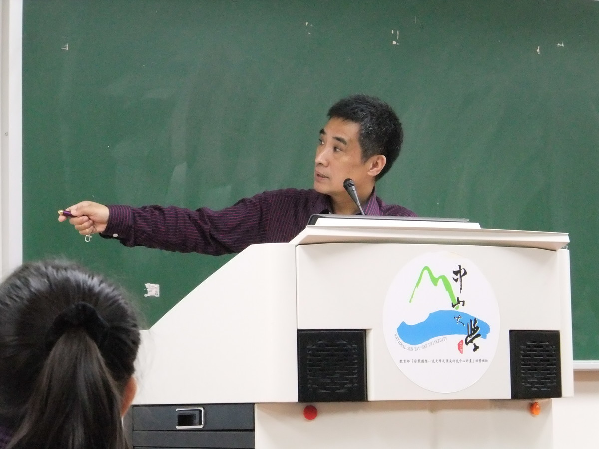 老師授課照片(另開新視窗/jpg檔)圖片