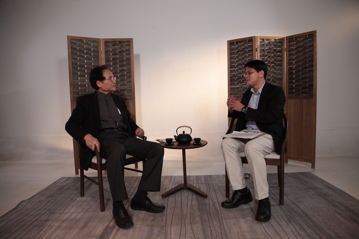 「國際漢學家訪談」李豐楙院士（左）與羅景文主任對談(另開新視窗/jpg檔)圖片