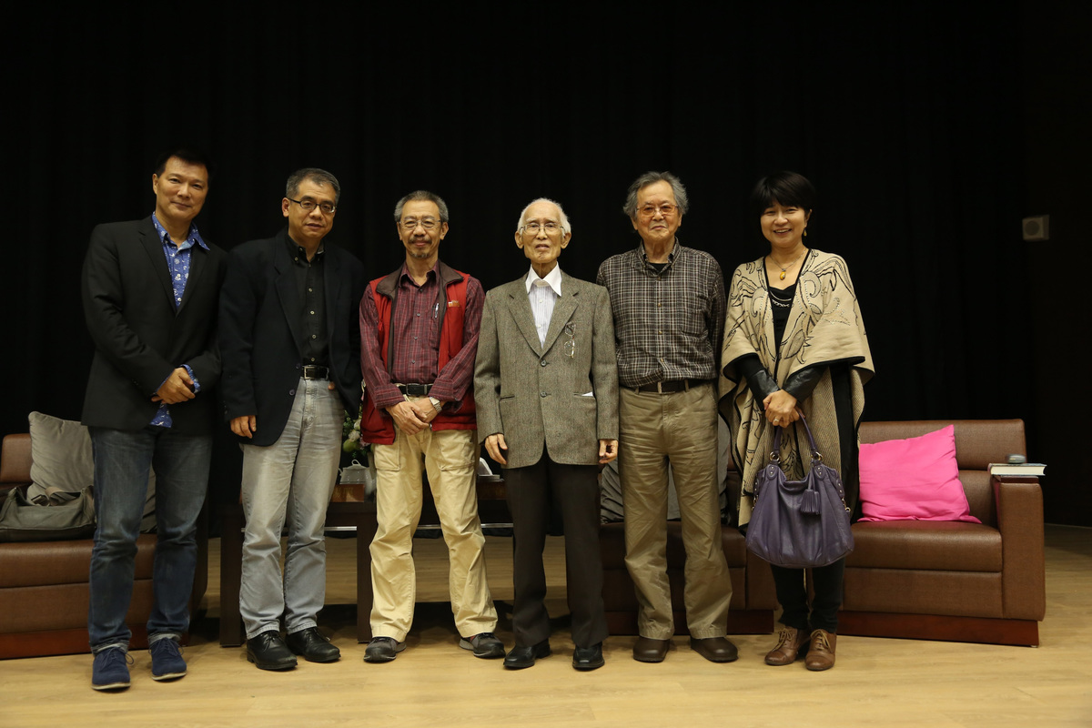 左起蔡詩萍、楊照、張錦忠教授、余光中、黃春明、黃心雅主任(另開新視窗/jpg檔)圖片