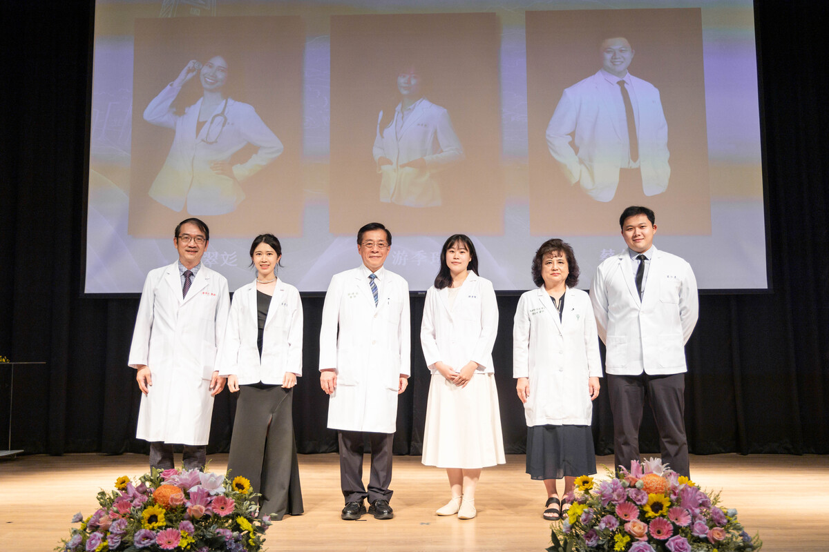 「中山醫脈，濟世柒賢」國立中山大學學士後醫學系117級授袍典禮(另開新視窗/jpg檔)圖片