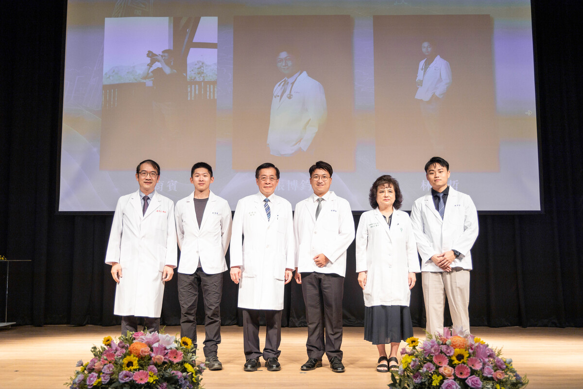 「中山醫脈，濟世柒賢」國立中山大學學士後醫學系117級授袍典禮(另開新視窗/jpg檔)圖片