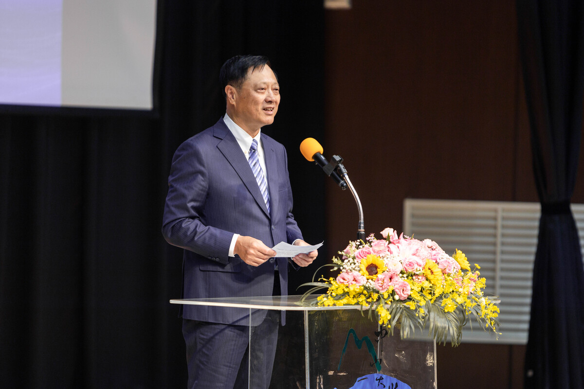 中山大學傑出校友、欣巴巴事業股份有限公司黃烱輝董事長(另開新視窗/jpg檔)圖片
