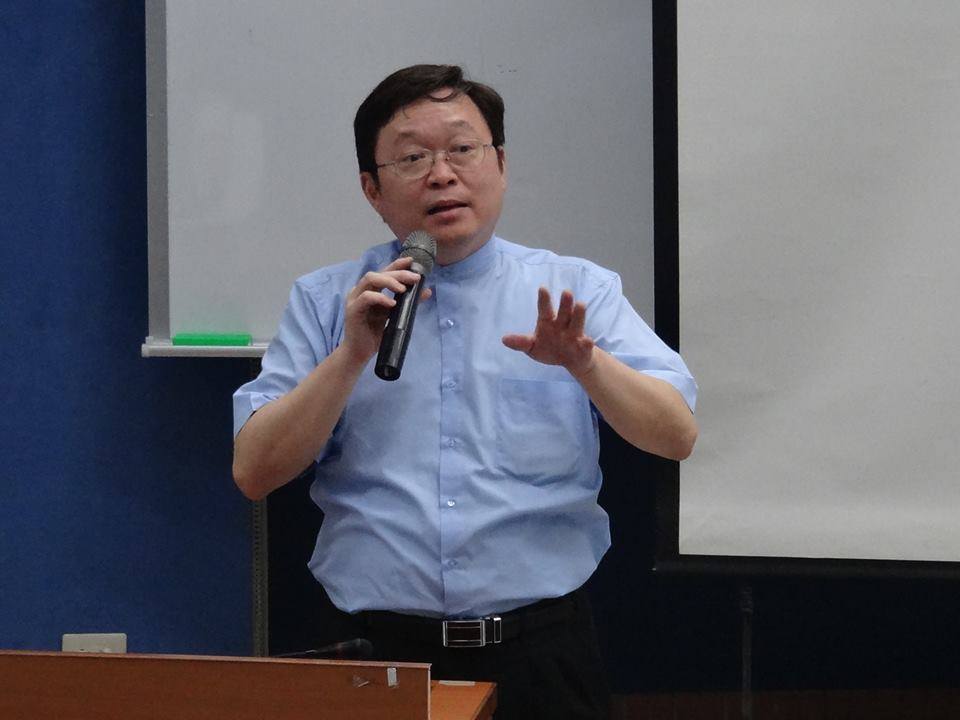 王謙老師(另開新視窗/jpg檔)圖片