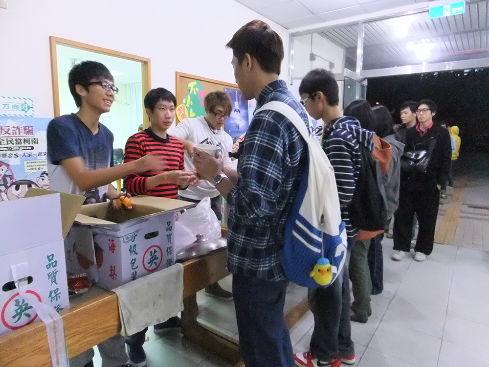 現場發放情況(另開新視窗/jpg檔)圖片
