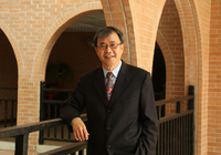 中山大學校長鄭英耀：除了取得新知識 還要學會團隊合作解題(另開新視窗/png檔)圖片