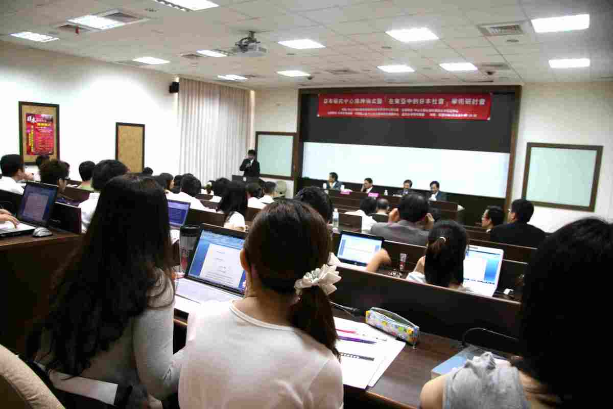 中山大學日本研究中心揭牌儀式暨「東亞中的日本社會」國際研討會(另開新視窗/jpg檔)圖片