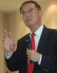 施敏院士中山開講(另開新視窗/jpg檔)圖片
