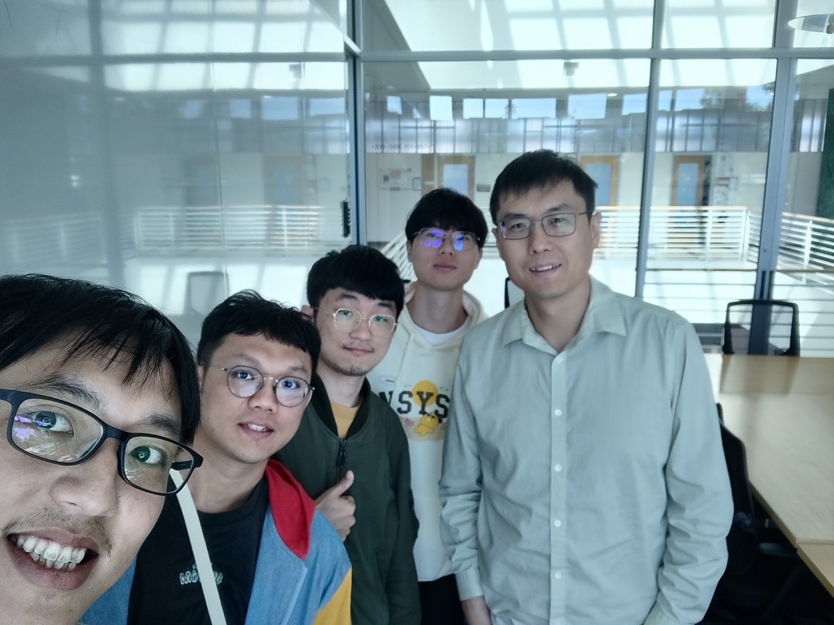 研究團隊拜訪史丹佛大學教授Yuan Wang（右一），了解機器學習在大氣與環境研究中的應用，掌握AI如何輔助氣膠科學與空品分析。(另開新視窗/jpg檔)圖片