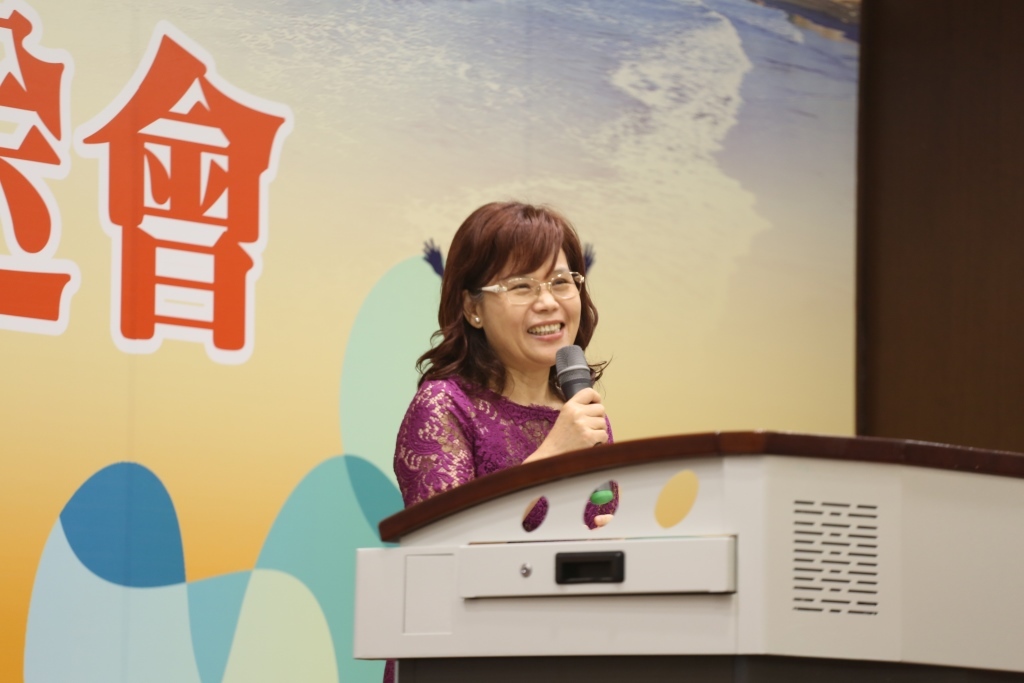 黃麗華組長稱校長為「募款超人」(另開新視窗/jpg檔)圖片