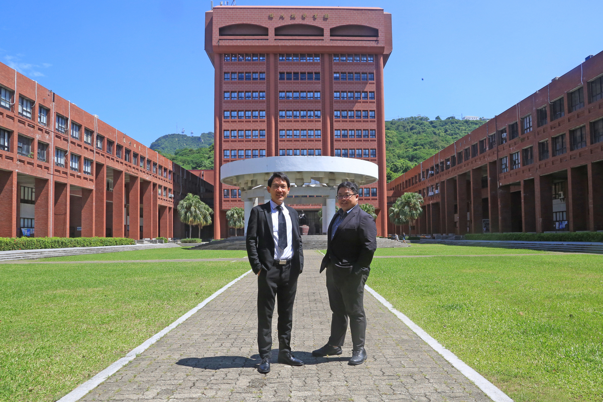 中山大學化學雙傑　廖軒宏、邱政超獲吳大猷獎(另開新視窗/jpg檔)圖片