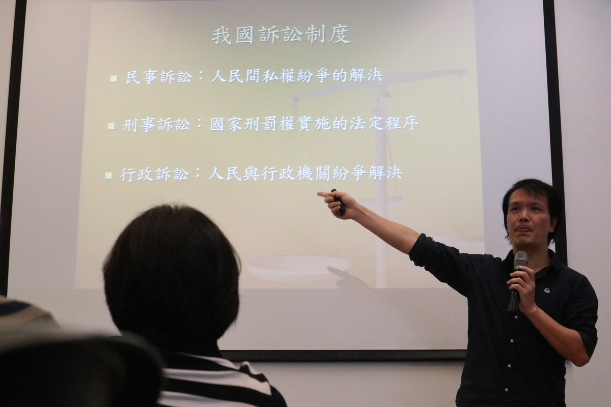 勿搶一時快！去年17大學生死於車禍　安全上路5原則(另開新視窗/jpg檔)圖片