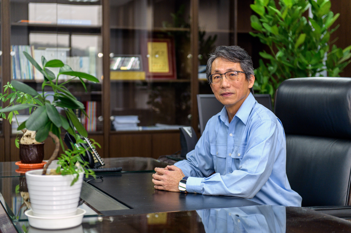 中鋼鋁業股份有限公司董事長董寰乾為材料與光電科學學系博士班103級校友(另開新視窗/jpg檔)圖片