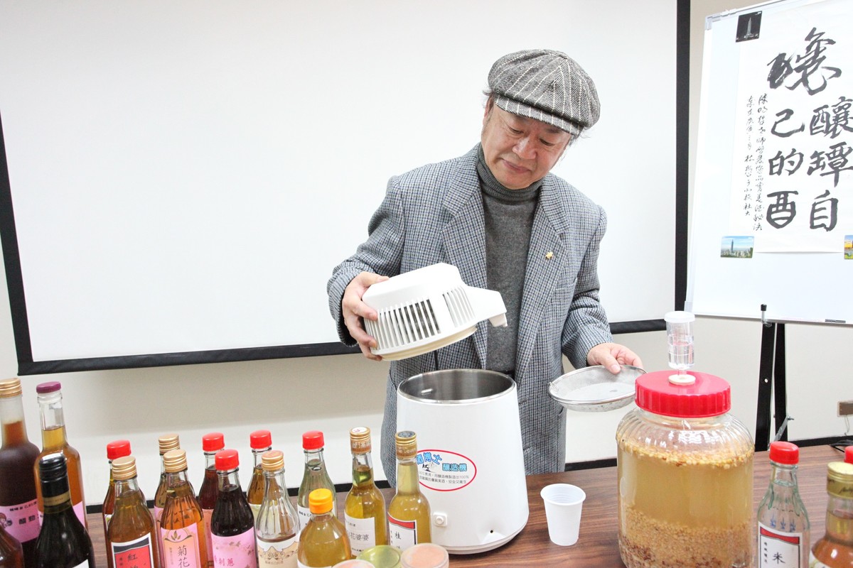 蒸餾器示範(另開新視窗/jpg檔)圖片