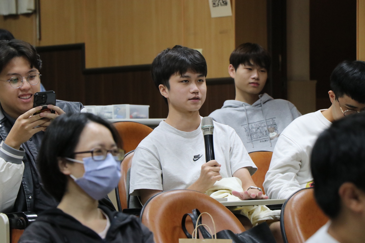 「兩岸關係與大陸政策」講座(另開新視窗/jpg檔)圖片