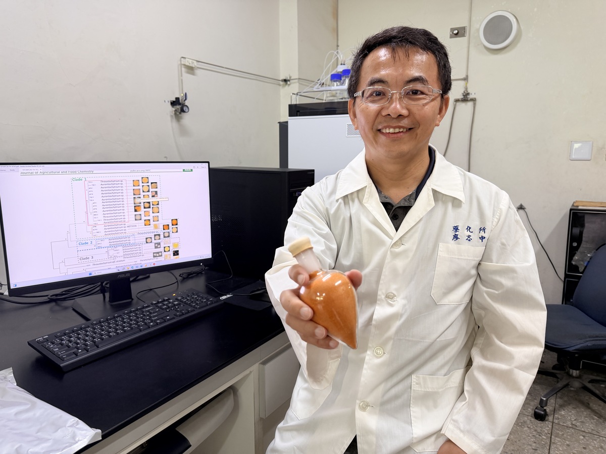 中山大學海洋生物科技暨資源學系教授廖志中團隊開發水產養殖本土菌株快篩法。(另開新視窗/jpg檔)圖片