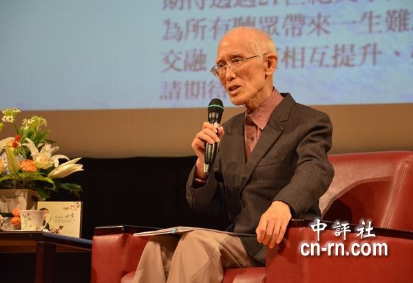 知名詩人余光中。（記者　黃柏凱攝）(另開新視窗/jpg檔)圖片