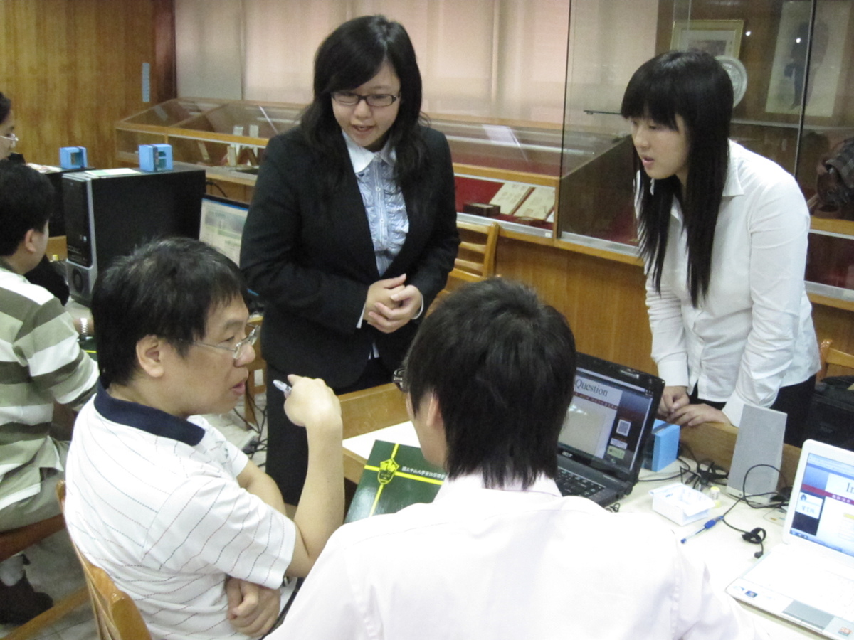 大學四年做甚麼？   中山資管畢業展報你知！(另開新視窗/jpg檔)圖片